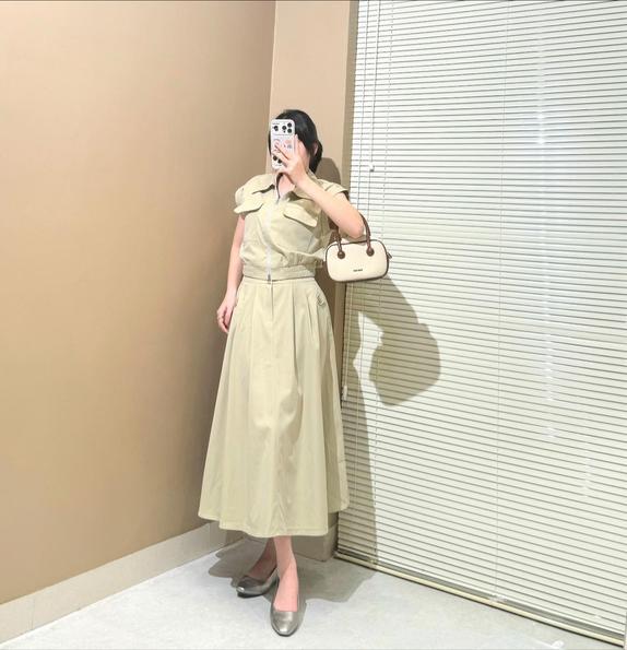 Product image - D339 SET BE ÁO CRT + CV MIDI XÒE TOPSHOP - SALE ( 24/04 )