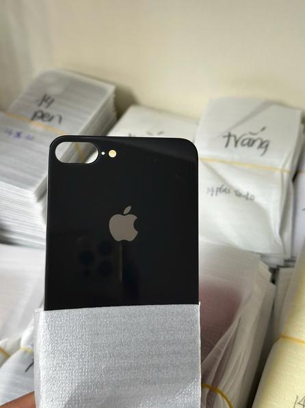 Product image - kính lưng 8plus lỗ to