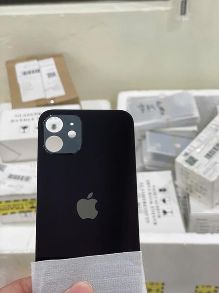 Product image - kính lưng 11 thường