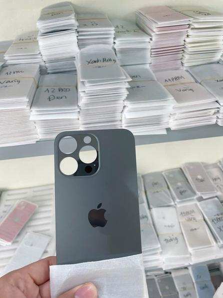 Product image - kính lưng 14 pro