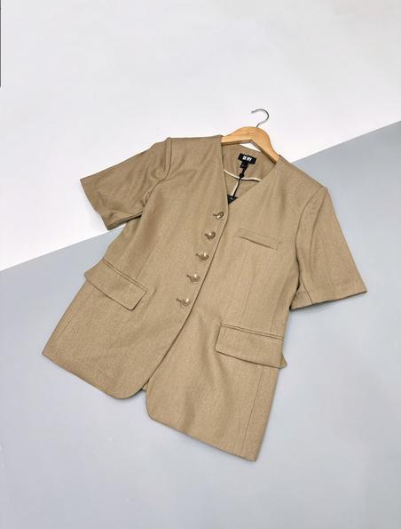 Product image - C603 BLZ NÂU CỘC TAY DKNY - SALE 1510