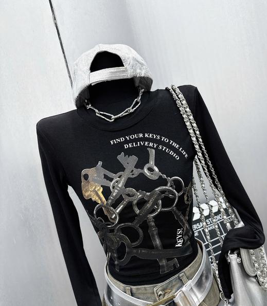 Product image - áo crt dài tay hình chìa khóa