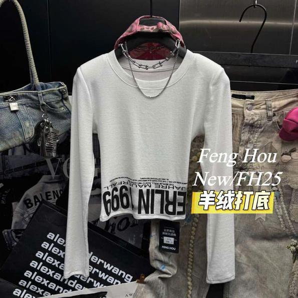 Product image - Áo Cổ Tròn Tay Dài