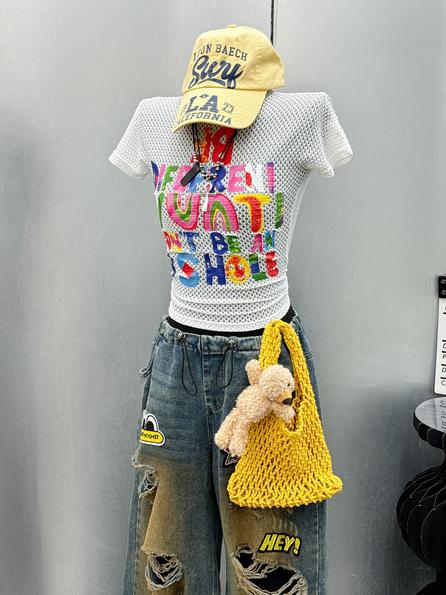 Product image - Áo Lưới In Chữ Màu Cầu Vồng