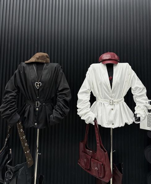 Product image - Áo Cổ V Tay Dài Nhún Kèm Đai Bồng