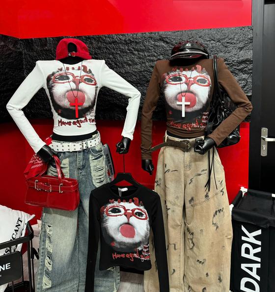 Product image - Áo Dài Tay In Mèo Cá Tính