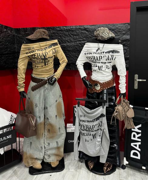 Product image - Áo Trễ Vai In Chữ