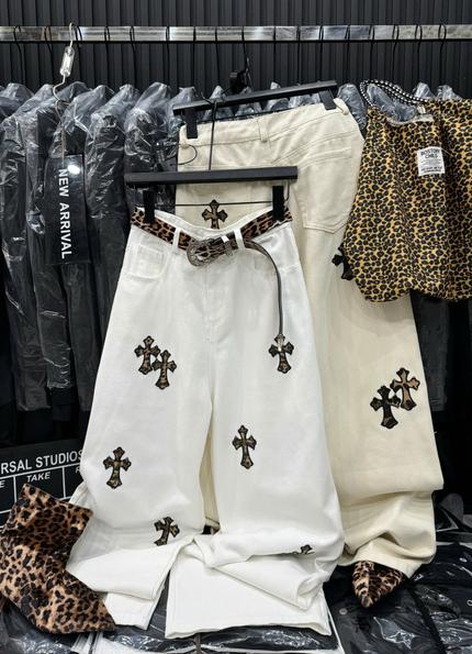 Product image - Quần Bò Suông Chữ Thập Da Beo