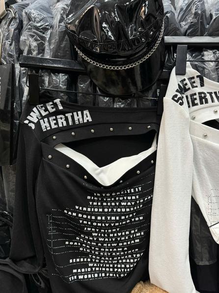 Product image - áo thun dài tay dáng rộng, vải mỏng ở vai