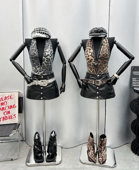 Product image - Set Áo Yếm Beo Bling + Chân Váy Da