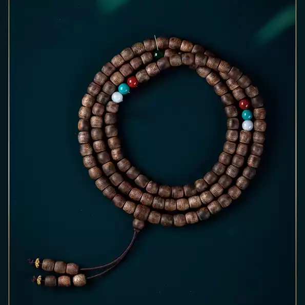 Product image - Vòng Trầm Hương 108 Hạt Trụ Mix Charm