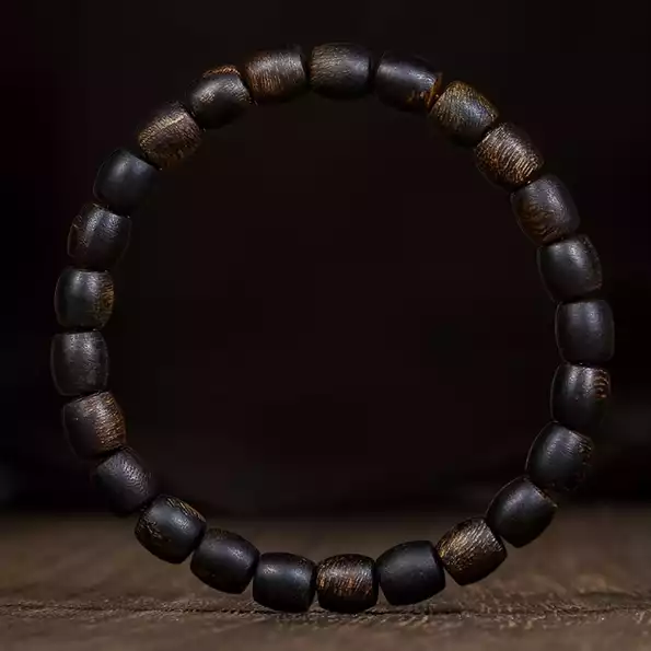 Product image - Vòng Tay Trầm Hương Trơn Khối Tối Màu