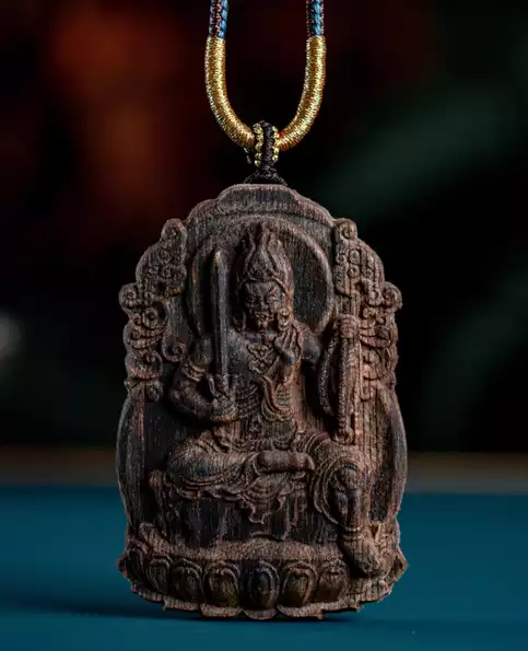 Product image - Tuổi Dậu - Dây Chuyền Trầm Hương Bất Động Minh Vương