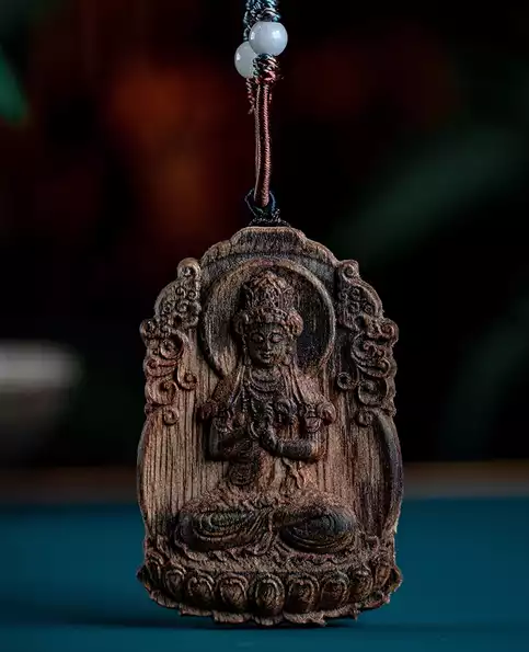 Product image - Tuổi Mùi & Thân- Dây Chuyền Trầm Hương Đại Nhật Như Lai