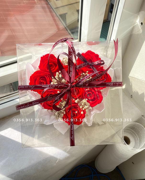 Product image - Hộp Mica trái tim 9 bông hoa hồng vĩnh cửu