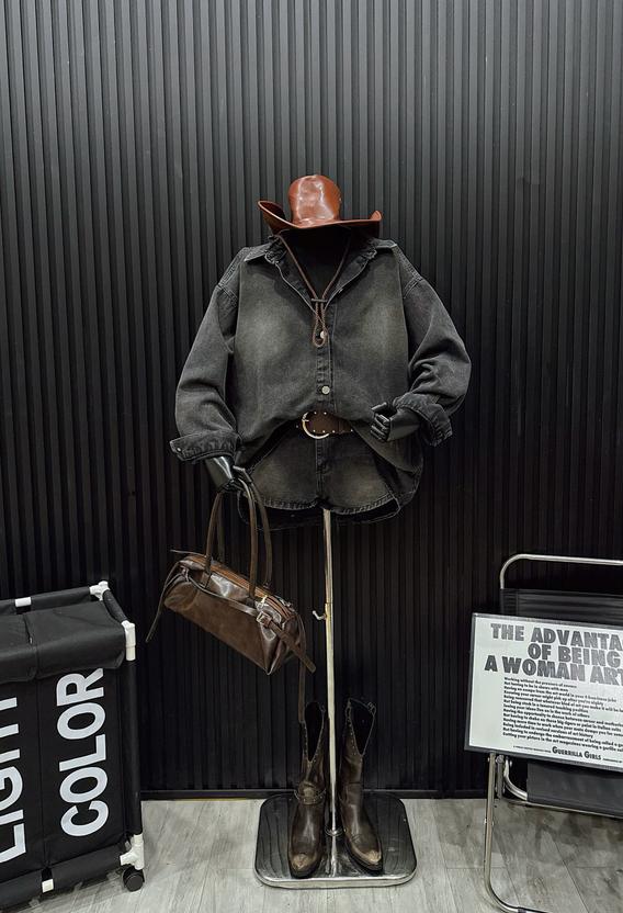 Product image - set jean quần sooc + áo đen xịt thời trag