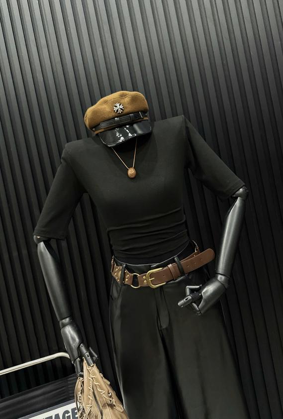 Product image - Set áo Cổ Cao Ôm Dáng Mix Quần