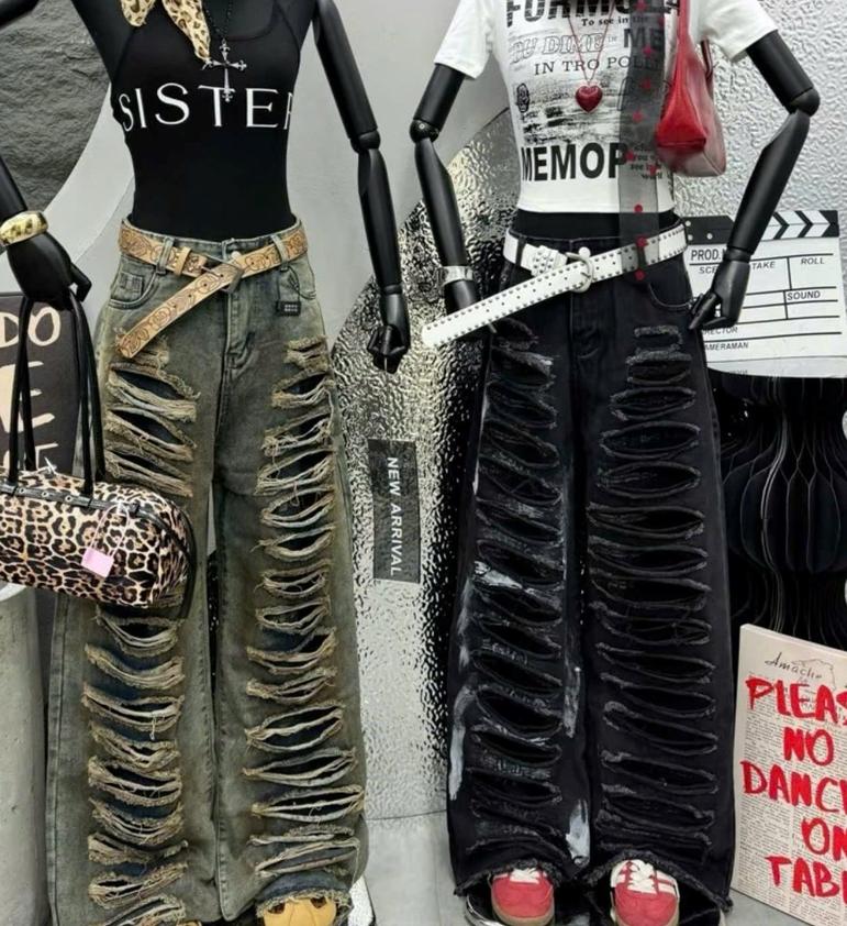 Product image - Quần Bò Rách Dài Ống Xuông