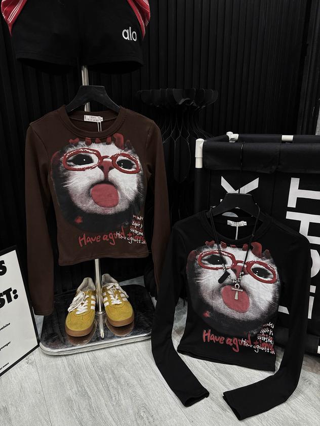 Product image - Áo Thun Tay Dài Đeo Kính