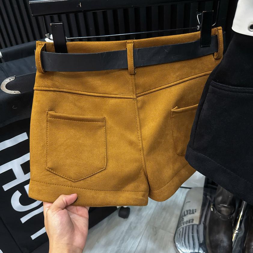 Product image - Quần Shorts Da Lộn