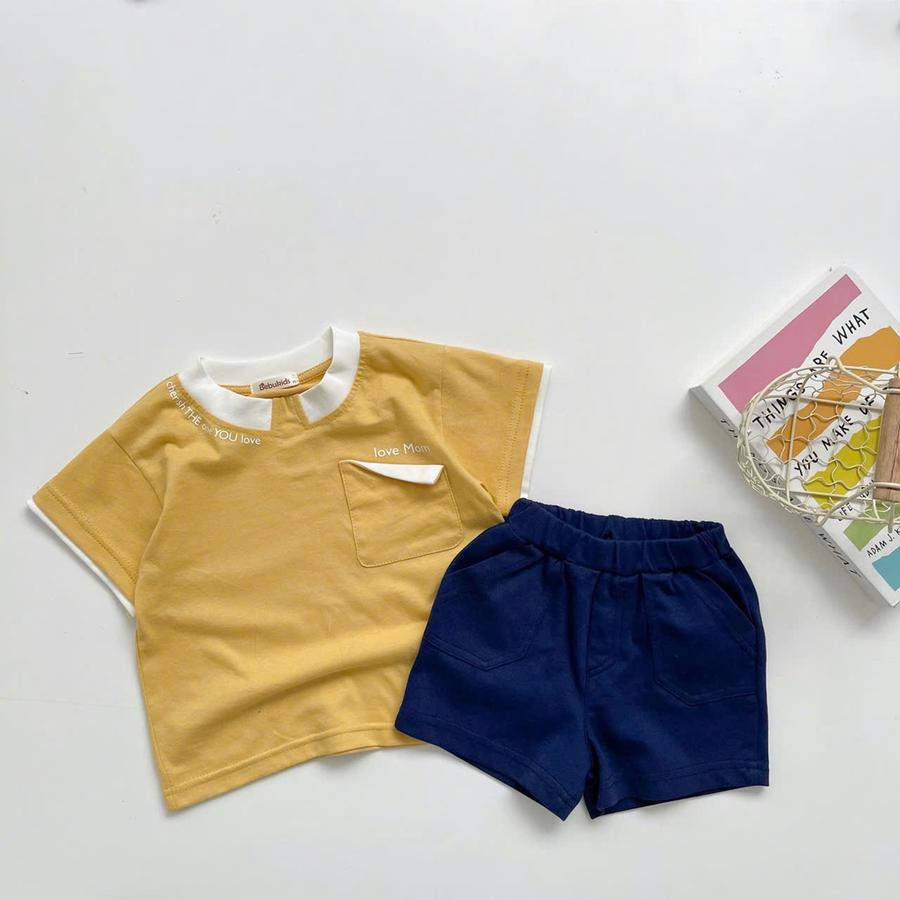 SB2166- bộ cộc tay in chữ cổ, túi ngực gập mép in love mom