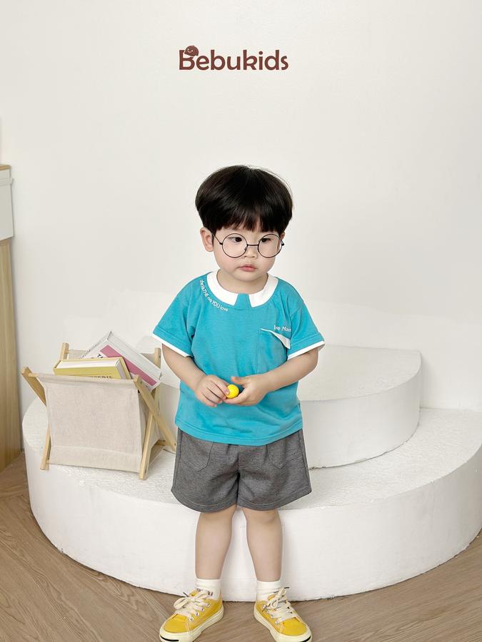 SB2166- bộ cộc tay in chữ cổ, túi ngực gập mép in love mom