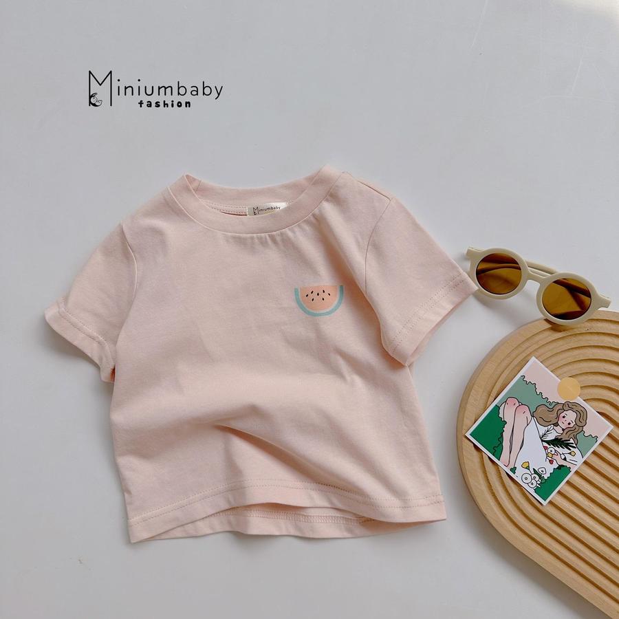 A1502- áo  cộc tay in logo hoa quả ngực hồng