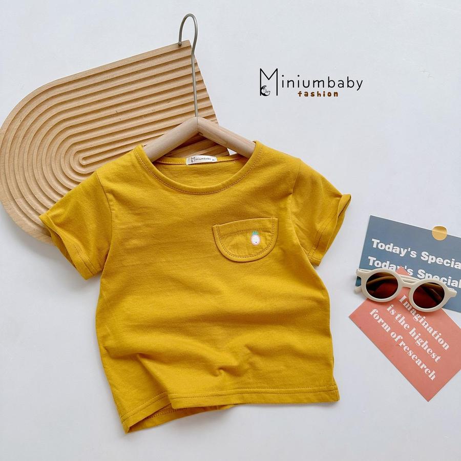 A1608- áo cộc tay túi ngực in quả túi vàng