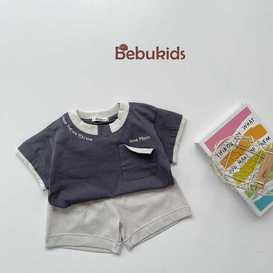 SB2166- bộ cộc tay in chữ cổ, túi ngực gập mép in love mom