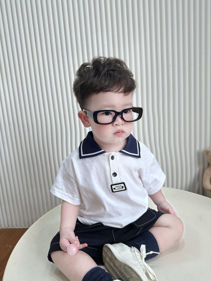 A2308- áo polo phối cổ đính logo dưới nep