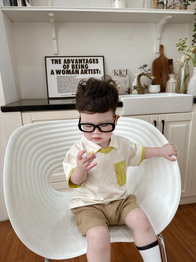 SB2116-polo cổ v túi ngực in chữ