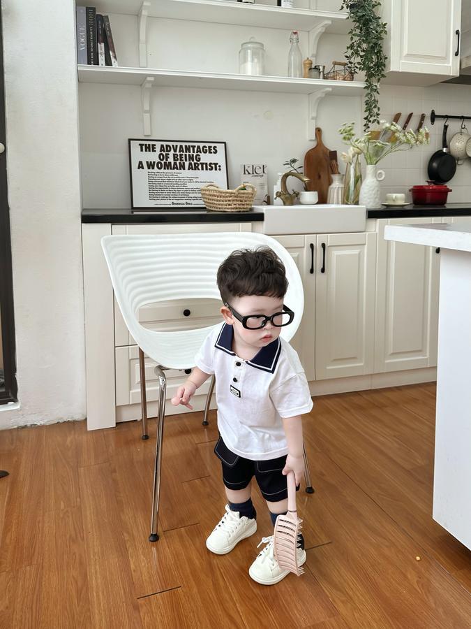 A2308- áo polo phối cổ đính logo dưới nep