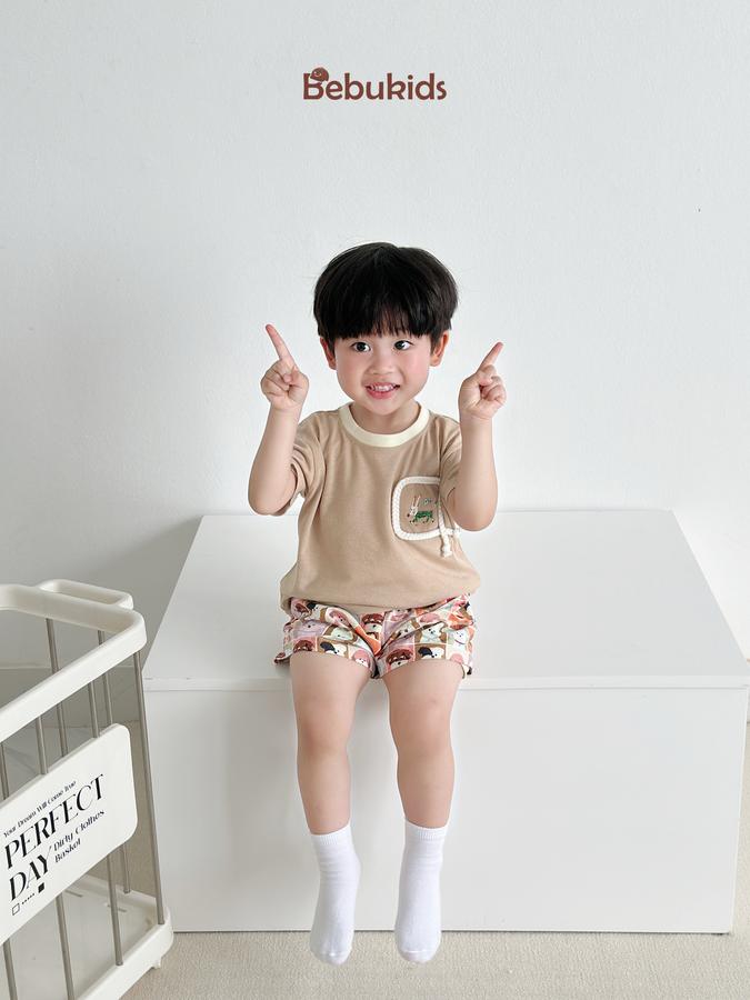 SB2330- bộ cộc tay túi viền dây in chú cũn phối quần karo cún