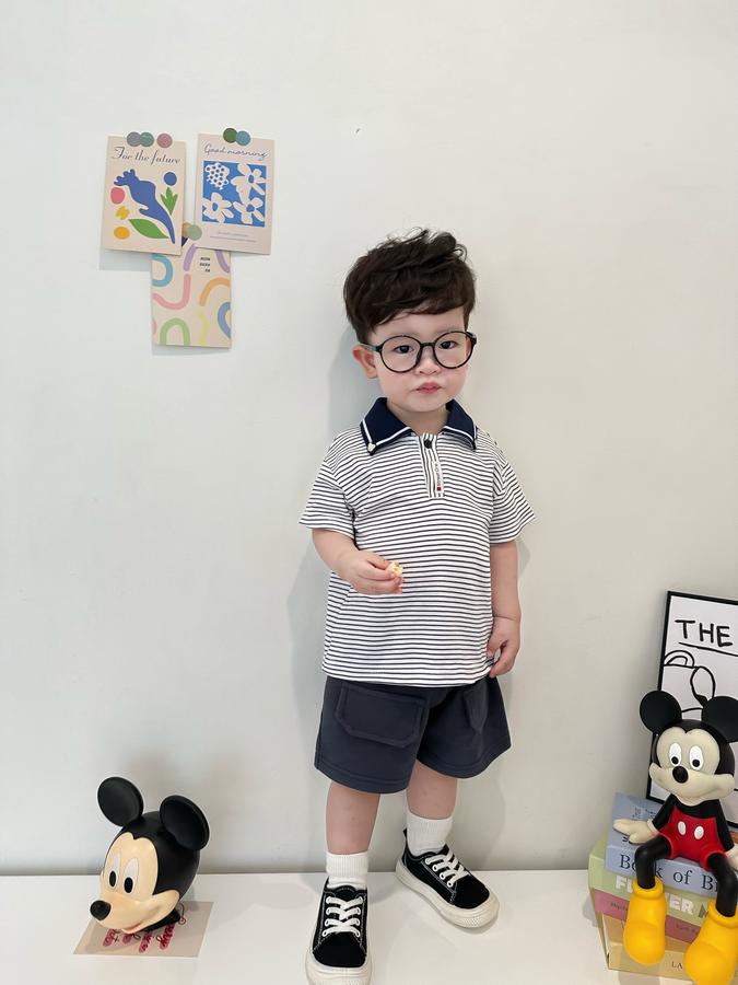 SB2334- bộ polo bé trai phối viền cổ, logo đính nẹp