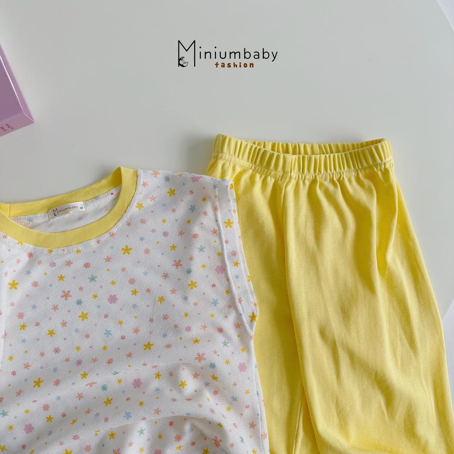 SB2389- bộ  sát nách bé gái phối cổ quần màu trơn, áo in họa tiết