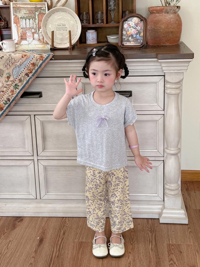 SB2397- bộ sát nách quần lửng hoa tim đính nơ