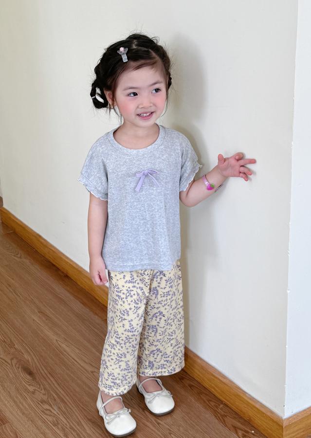 SB2397- bộ sát nách quần lửng hoa tim đính nơ