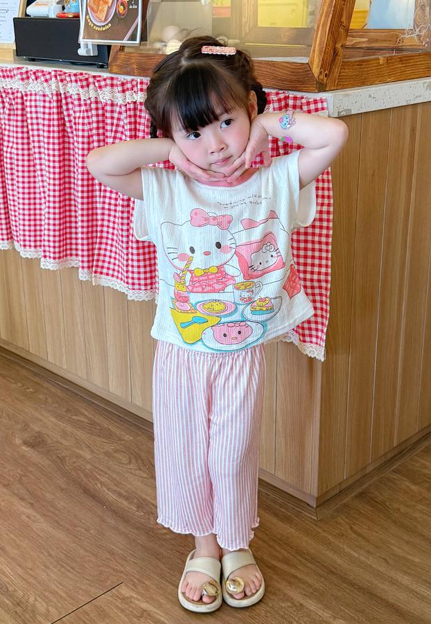 SB2364- bộ sát nách in hellokitty, đồ ăn phối quần kẻ
