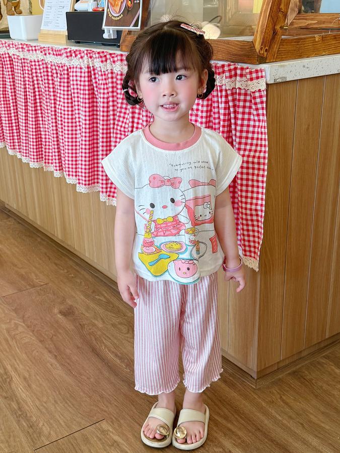SB2364- bộ sát nách in hellokitty, đồ ăn phối quần kẻ