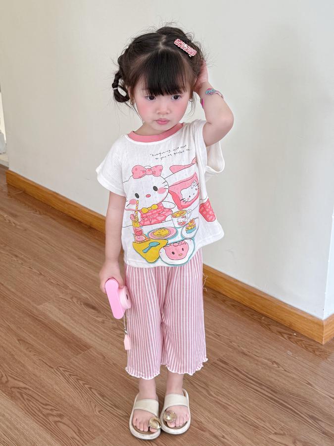 SB2364- bộ sát nách in hellokitty, đồ ăn phối quần kẻ