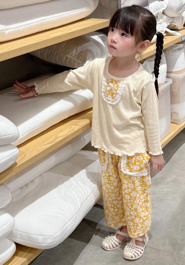 SB2394- bộ dài tay bé gái bèo nẹp, túi quần đính nơ nẹp