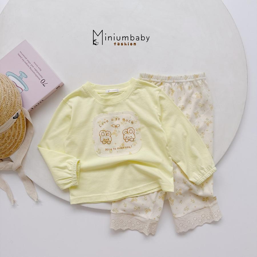 SB2416-bộ dài tay bé gái đáp vuông in thỏ, nơ, hoa phối quần hoa ren gấu