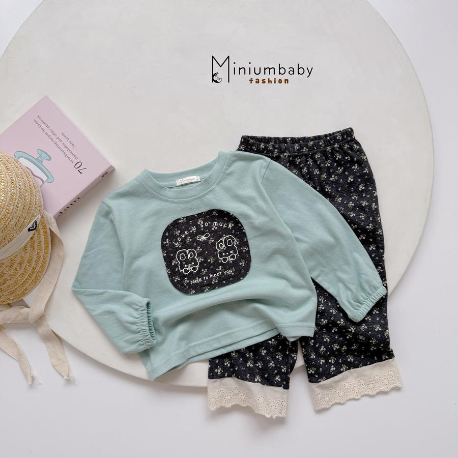 SB2416-bộ dài tay bé gái đáp vuông in thỏ, nơ, hoa phối quần hoa ren gấu