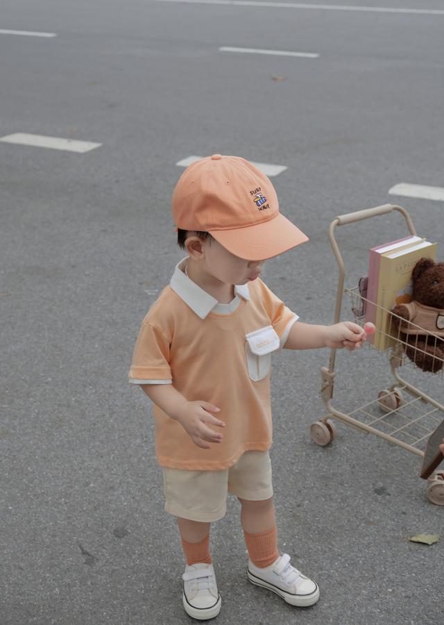 SB2116-polo cổ v túi ngực in chữ