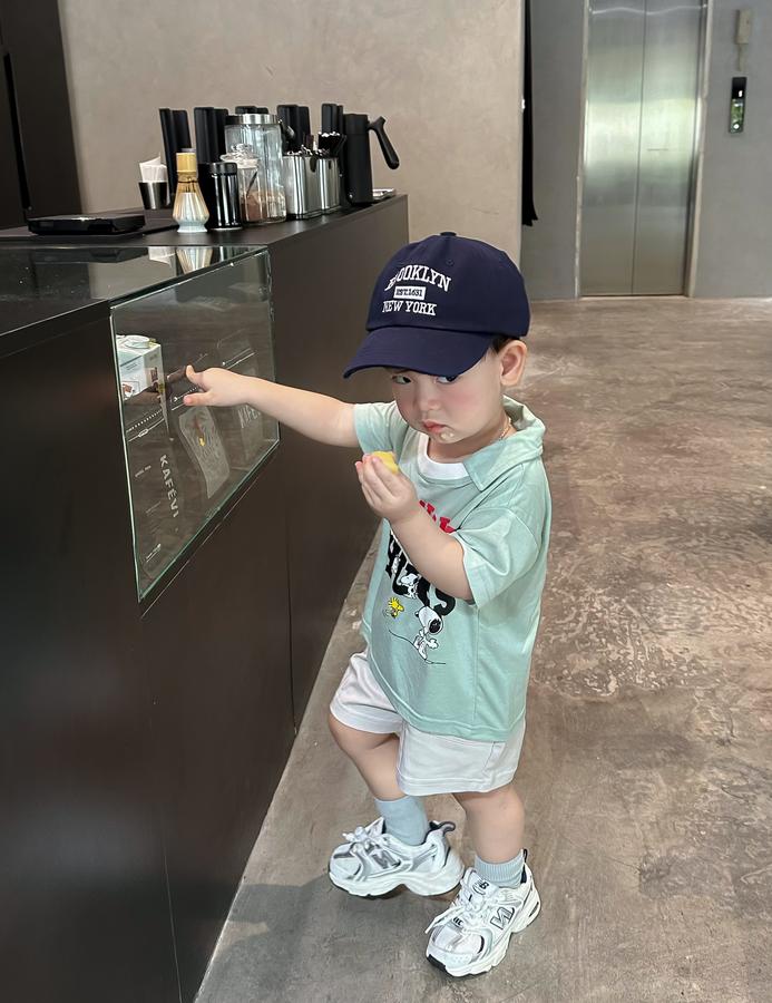 SB2236- bộ polo in chữ million beagle hugs ngực