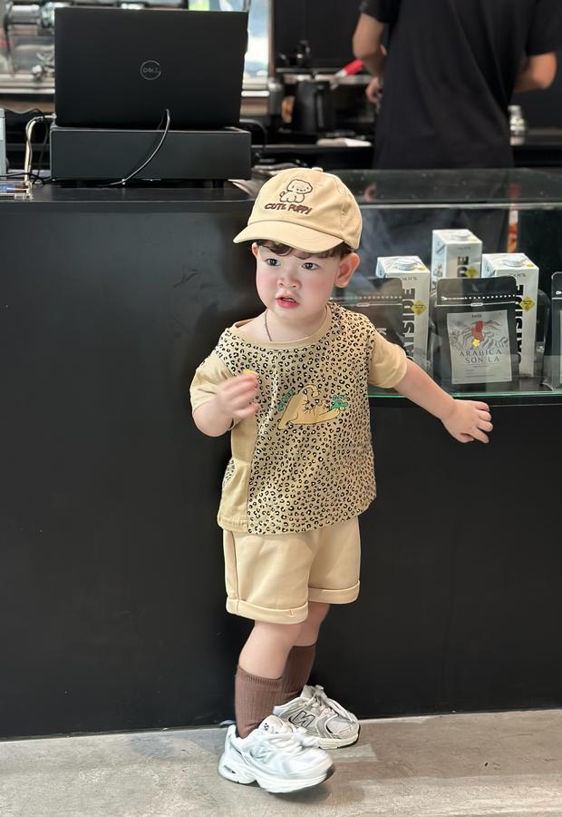 SB2294- bộ cộc tay da báo phối sườn, tay màu trơn