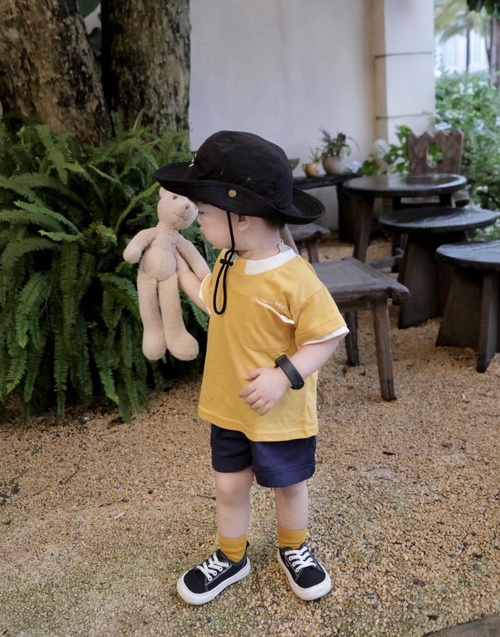 SB2166- bộ cộc tay in chữ cổ, túi ngực gập mép in love mom