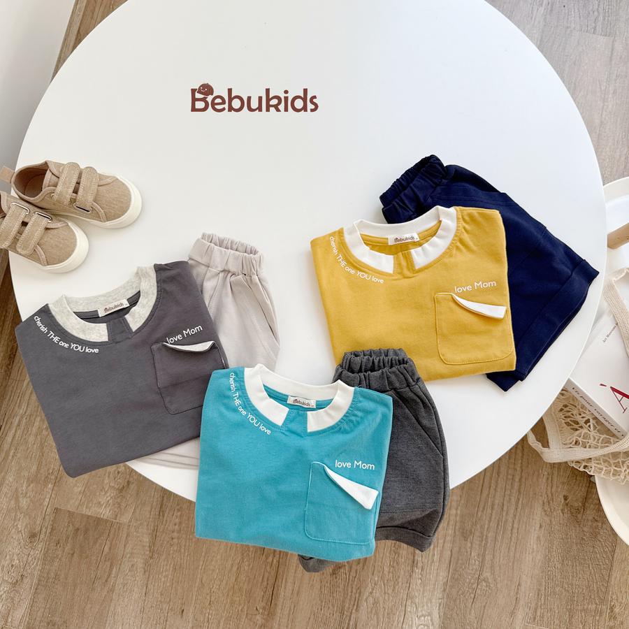 SB2166- bộ cộc tay in chữ cổ, túi ngực gập mép in love mom