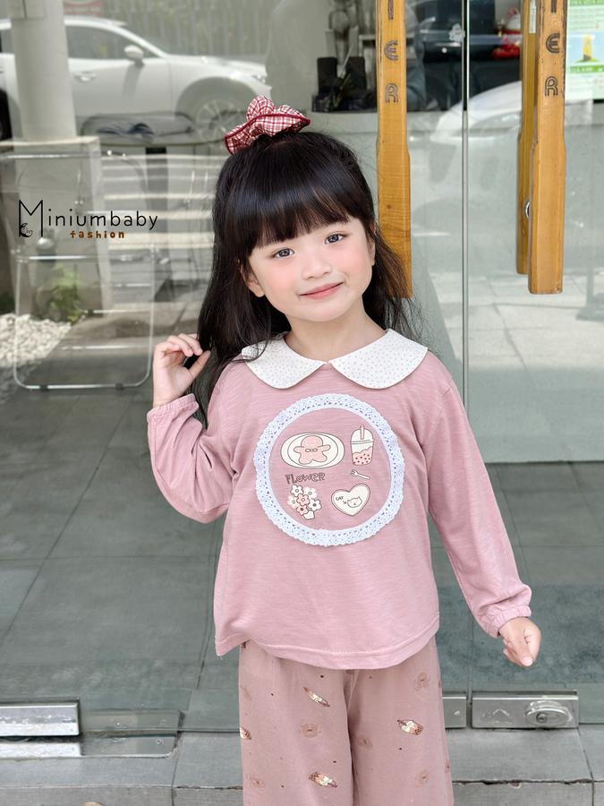 SB2412- bộ cổ sen dài tay bé gái bo tay, ren tròn quanh hình in gấu, hoa, tim, trà sữa