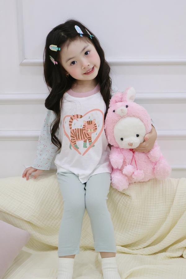 SB2103- bộ dài tay phối cổ, tay, quần in trái tim, hổ